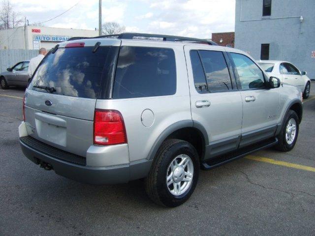 Ford Explorer 2002 photo 3