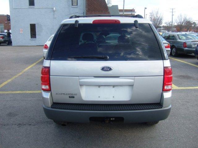 Ford Explorer 2002 photo 4