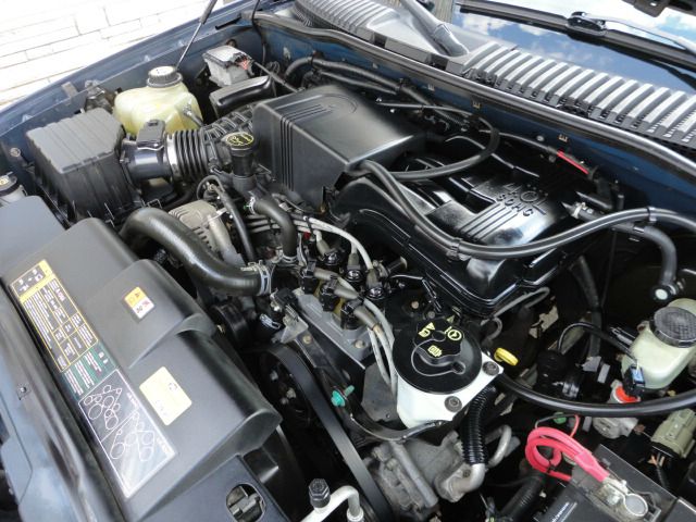 Ford Explorer 2002 photo 1