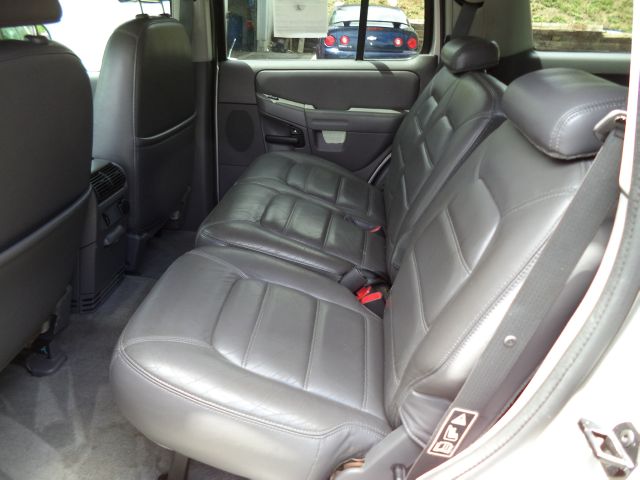 Ford Explorer 2002 photo 6