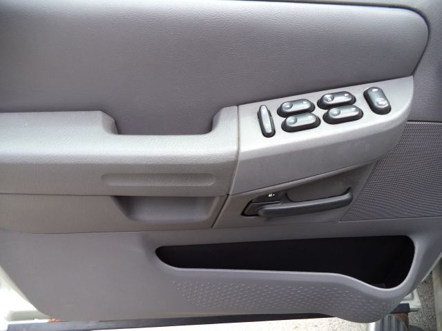Ford Explorer 2002 photo 9