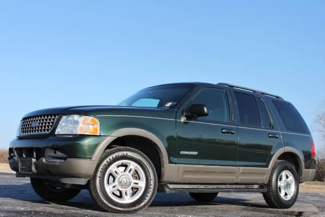 Ford Explorer 2002 photo 2