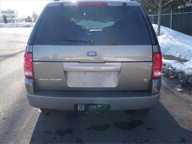 Ford Explorer 2002 photo 4