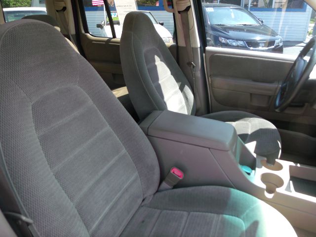 Ford Explorer 2002 photo 10