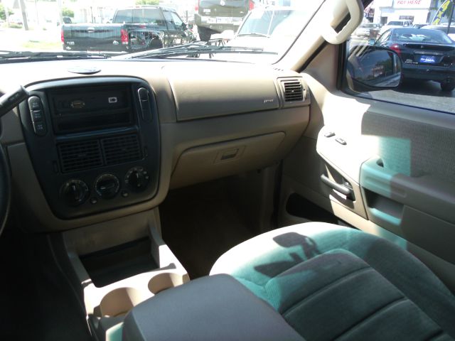 Ford Explorer 2002 photo 14