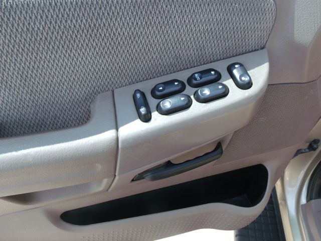 Ford Explorer 2002 photo 6