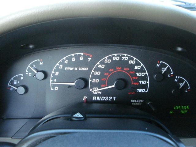 Ford Explorer 2002 photo 4