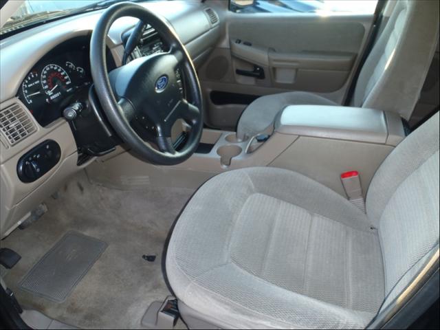 Ford Explorer 2002 photo 1