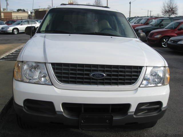 Ford Explorer 2002 photo 2