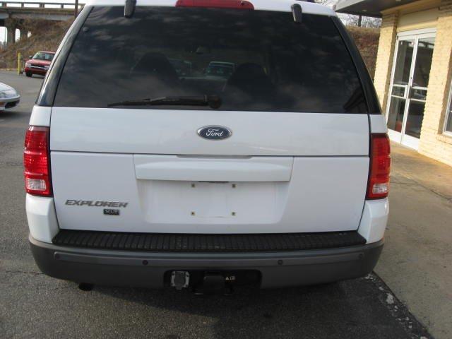 Ford Explorer 2002 photo 3