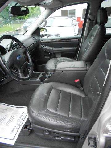 Ford Explorer 2003 photo 21