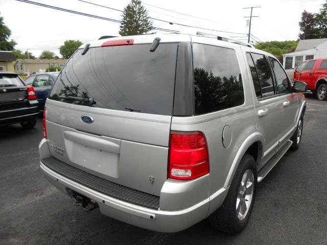 Ford Explorer 2003 photo 22