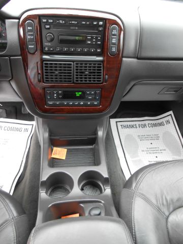 Ford Explorer 2003 photo 4