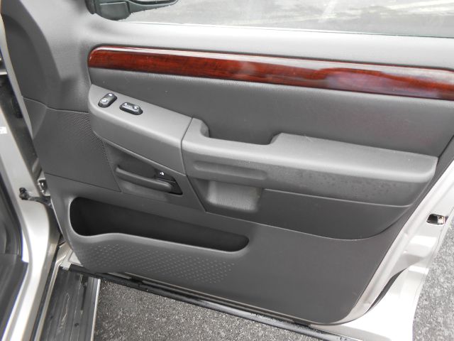 Ford Explorer 2003 photo 6