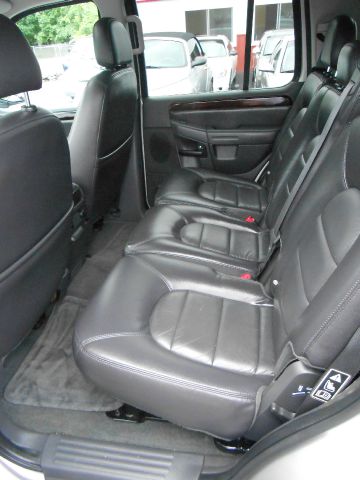 Ford Explorer 2003 photo 9