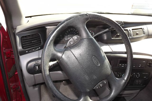 Ford Explorer 2003 photo 2