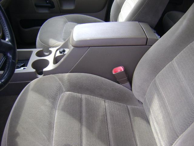 Ford Explorer 2003 photo 3