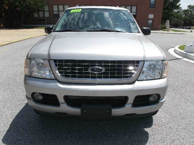 Ford Explorer 2003 photo 2