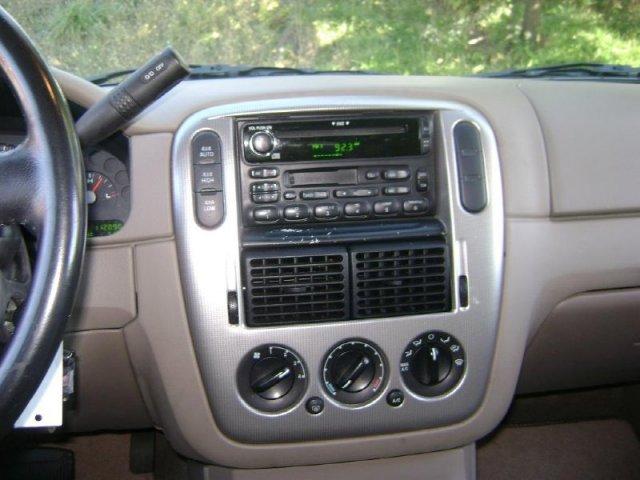 Ford Explorer 2003 photo 5