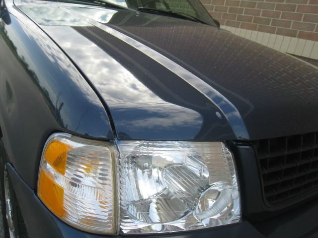 Ford Explorer 2003 photo 1