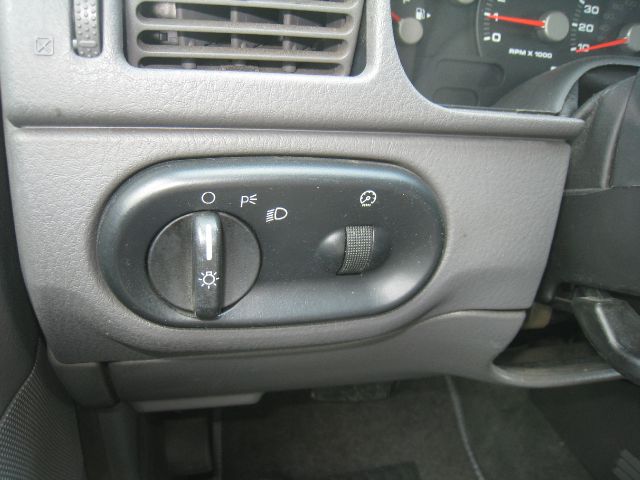 Ford Explorer 2003 photo 10