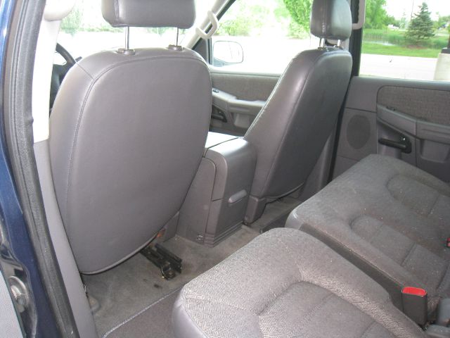 Ford Explorer 2003 photo 17
