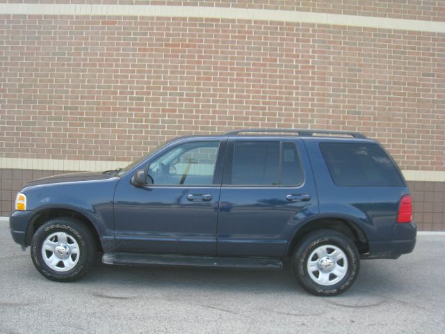 Ford Explorer 2003 photo 23