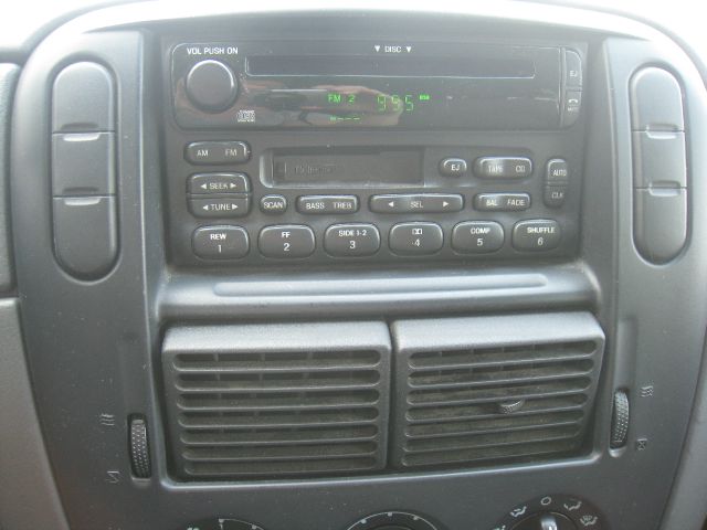 Ford Explorer 2003 photo 24