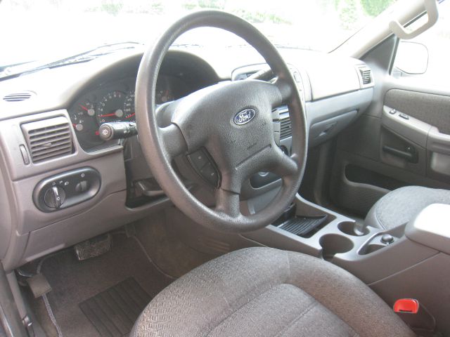 Ford Explorer 2003 photo 37