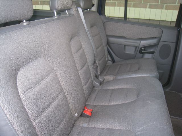 Ford Explorer 2003 photo 6