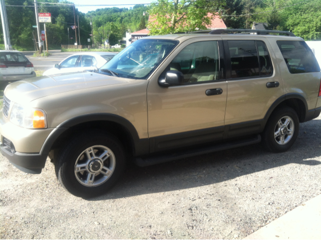 Ford Explorer 2003 photo 1