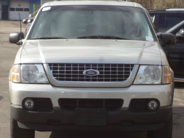 Ford Explorer 2003 photo 1