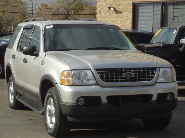 Ford Explorer 2003 photo 2