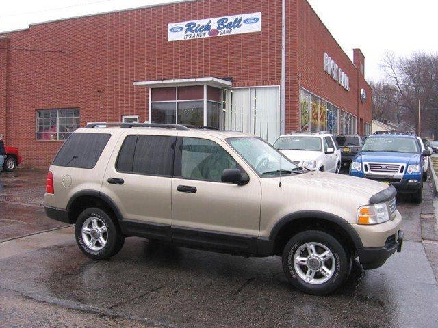 Ford Explorer 2003 photo 2