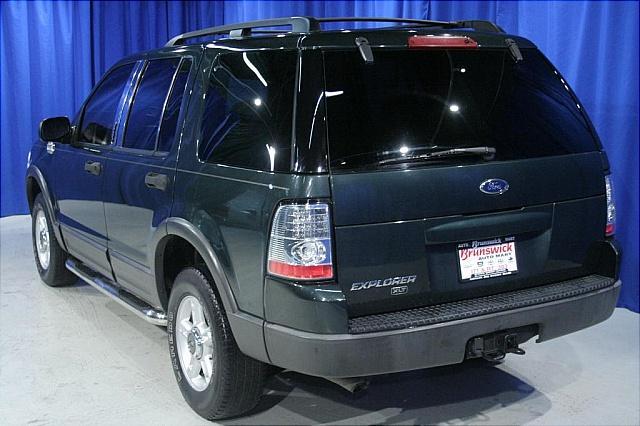 Ford Explorer 2003 photo 1