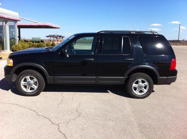 Ford Explorer 2003 photo 2
