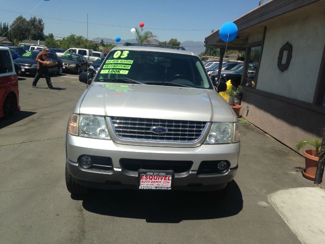 Ford Explorer 2003 photo 1