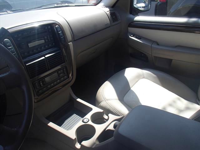 Ford Explorer 2003 photo 1
