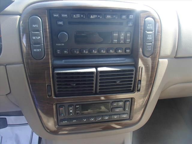 Ford Explorer 2003 photo 2