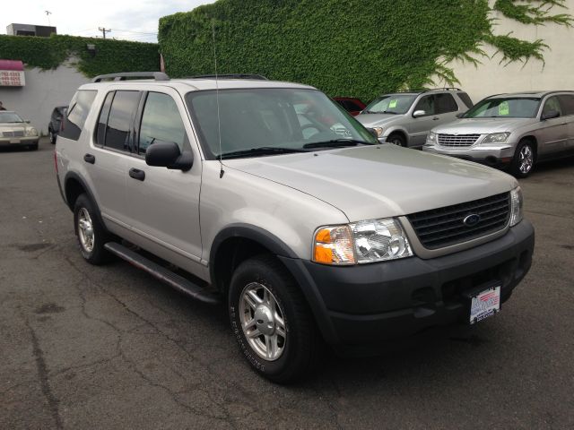 Ford Explorer 2003 photo 1