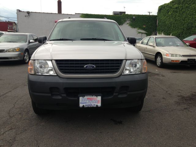 Ford Explorer 2003 photo 2