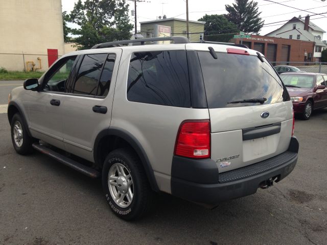 Ford Explorer 2003 photo 4