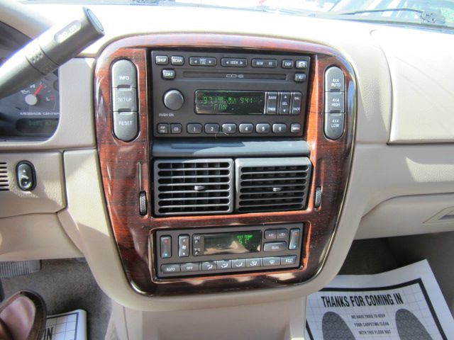 Ford Explorer 2003 photo 11