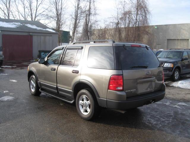Ford Explorer 2003 photo 3