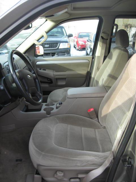 Ford Explorer 2003 photo 4