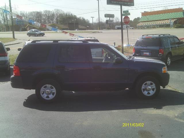 Ford Explorer 2003 photo 3