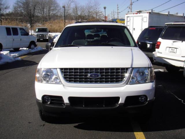 Ford Explorer 2003 photo 1