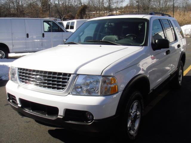 Ford Explorer 2003 photo 2