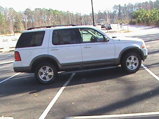 Ford Explorer 2003 photo 4