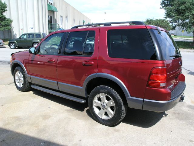 Ford Explorer 2003 photo 1